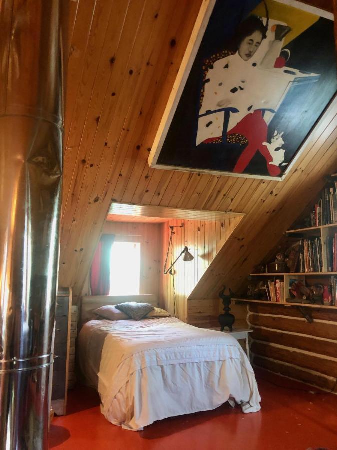 Chalet En Bois Rond Mauricie Сент-Алексис-де-Мон Экстерьер фото