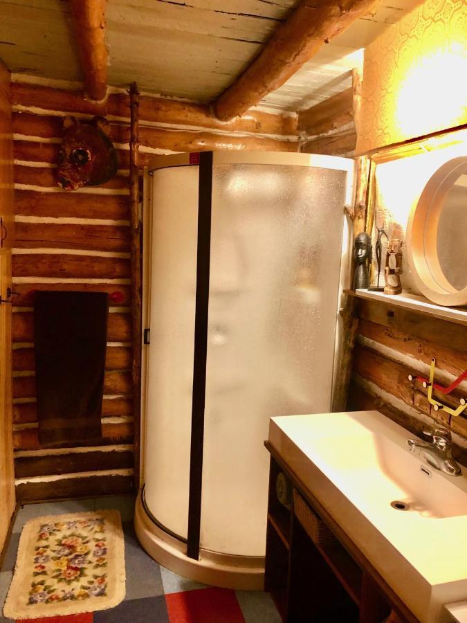 Chalet En Bois Rond Mauricie Сент-Алексис-де-Мон Экстерьер фото
